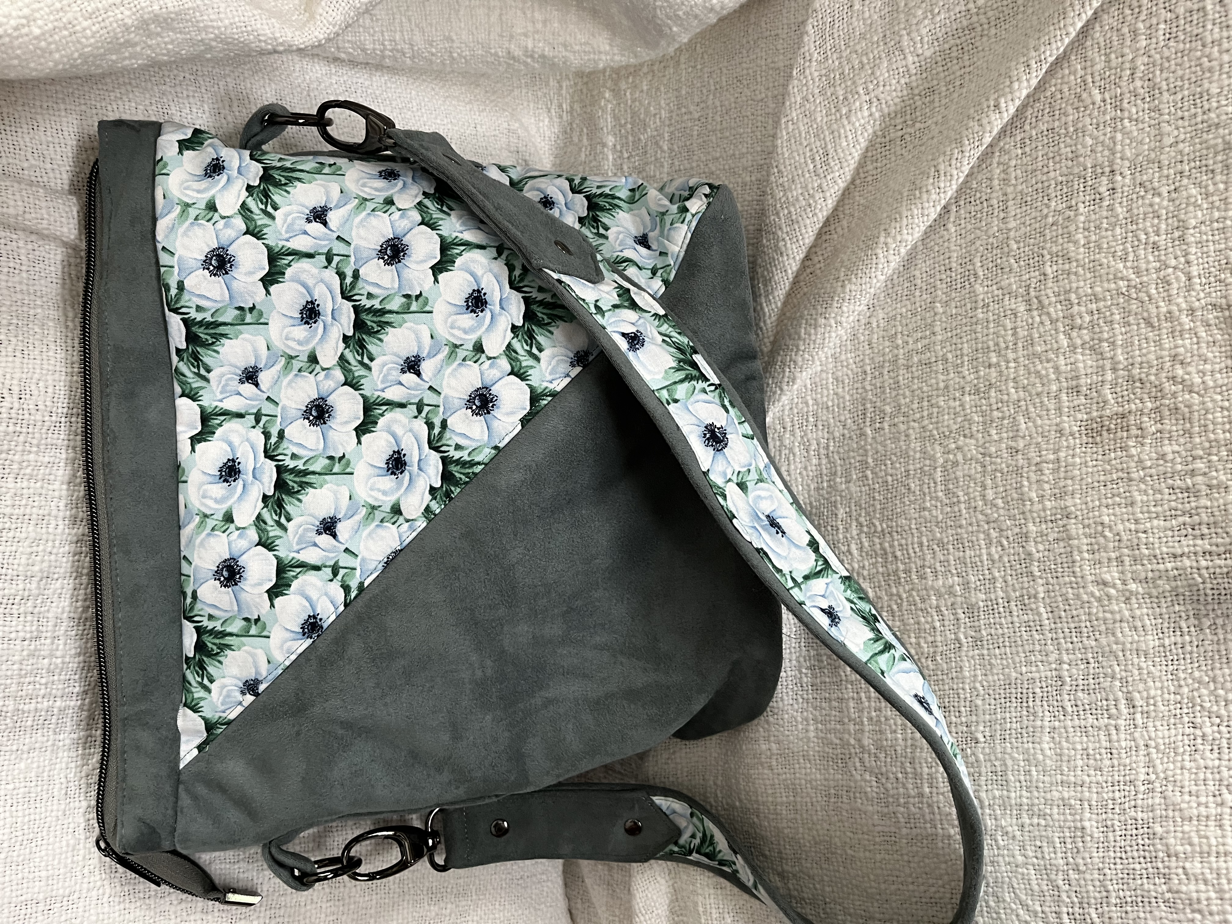 Melisandre Shoulder Bag/ DEJA